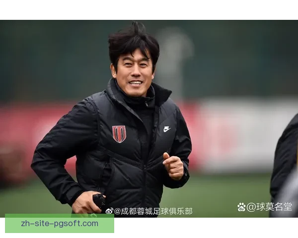 成都蓉城公布新赛季主场草坪维护标准力争达到欧洲五大联赛水平